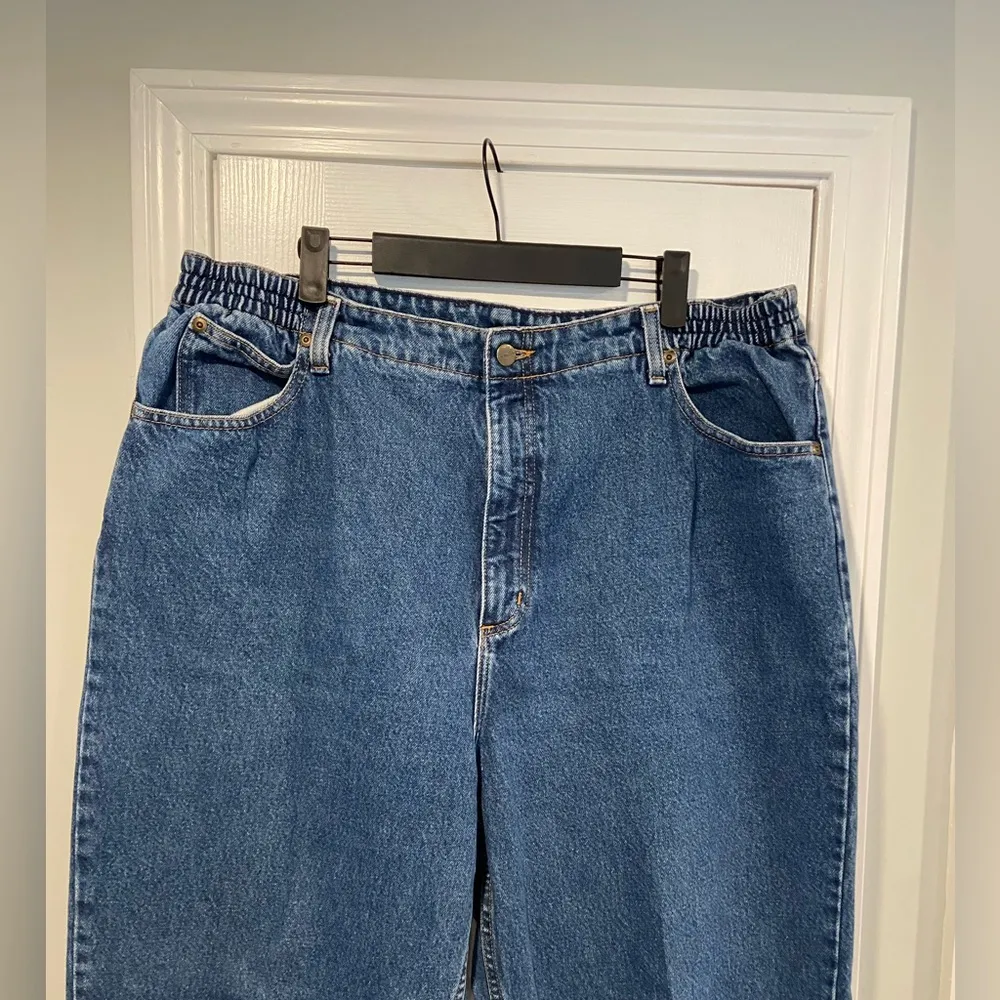 L.L. Bean Double L Size 10P Zip Up Elastic Comfort Waist Straight Leg Jeans Blue - Image 2