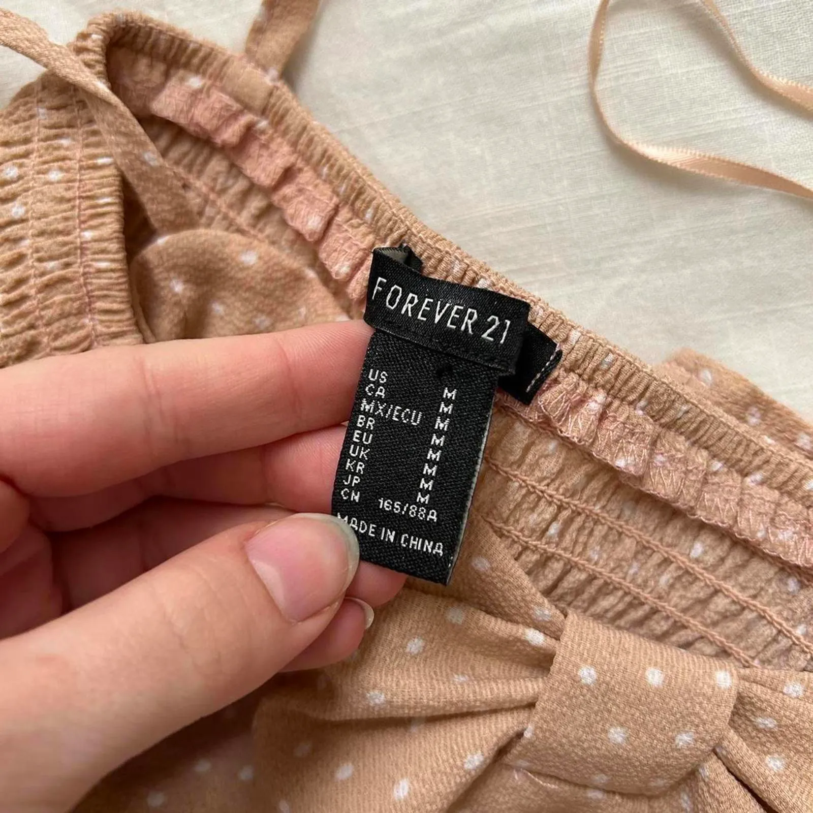 Forever 21 pinkish Tan and white polka dot dress with ruffle hem Size small - Image 2