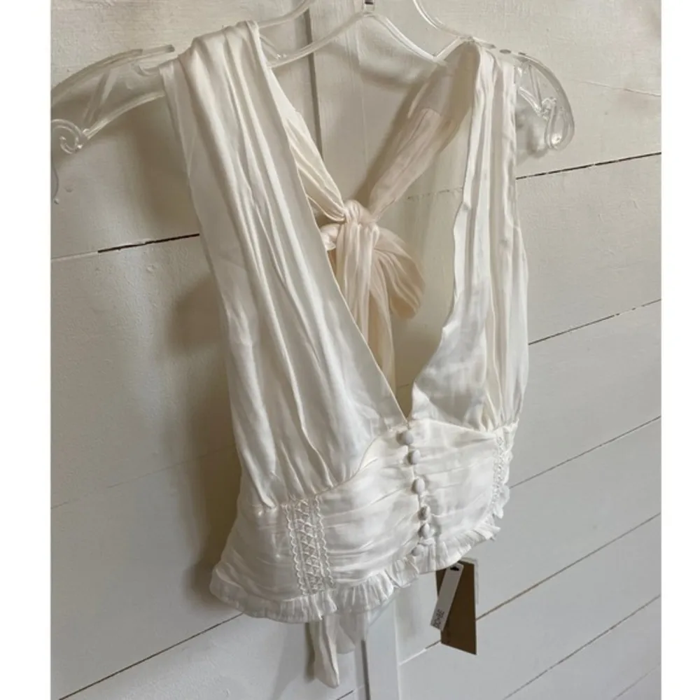 Do+Be Women's Crepe Tie Neck Halter w/ Button Accents Cream - Medium NWOT - Image 5