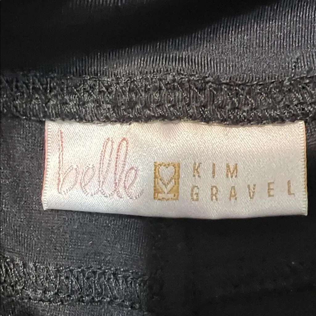 Belle by Kim Gravel Classic Black Capris Size 10P - Image 5