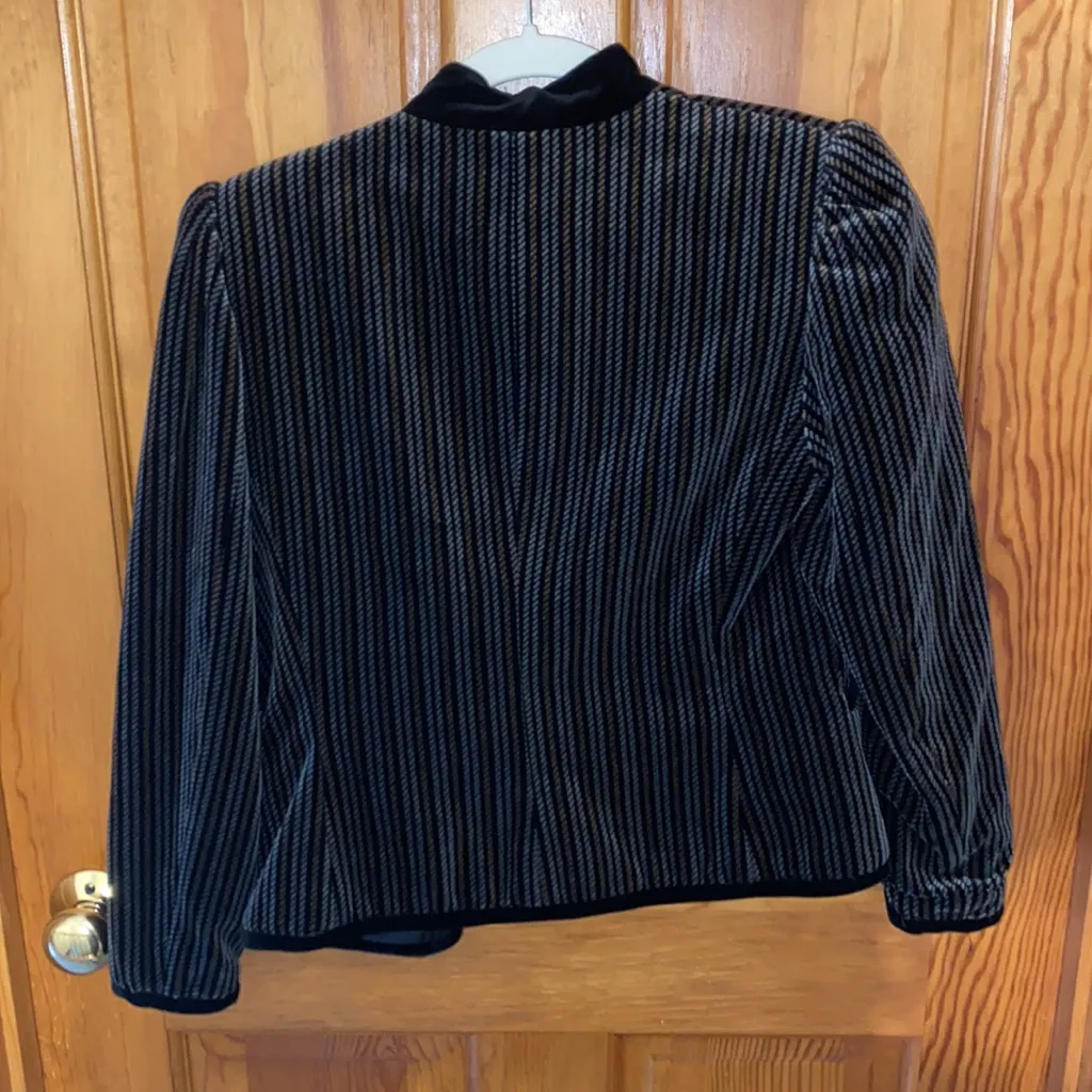 EUC Stirling Cooper Women’s Striped Bomber Blazer Jacket, Size 5/6 Black - Image 3