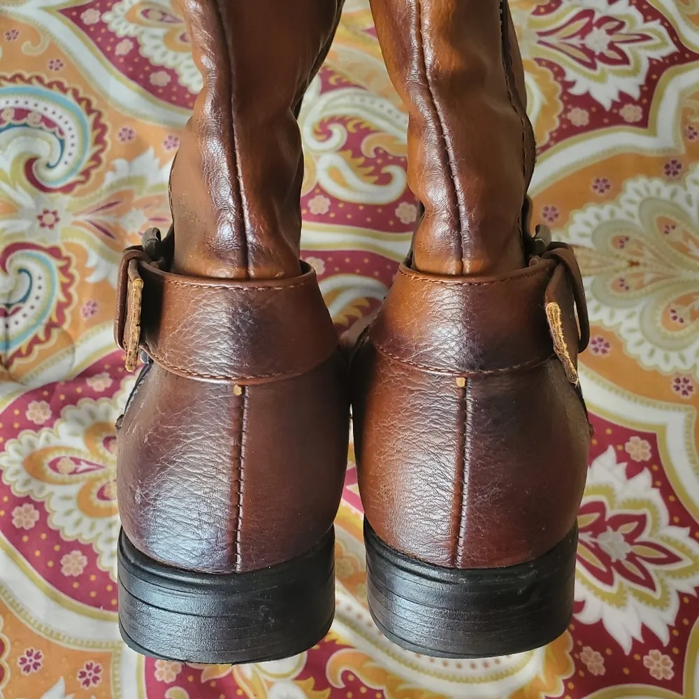 Faux leather boots sz7 - Image 6