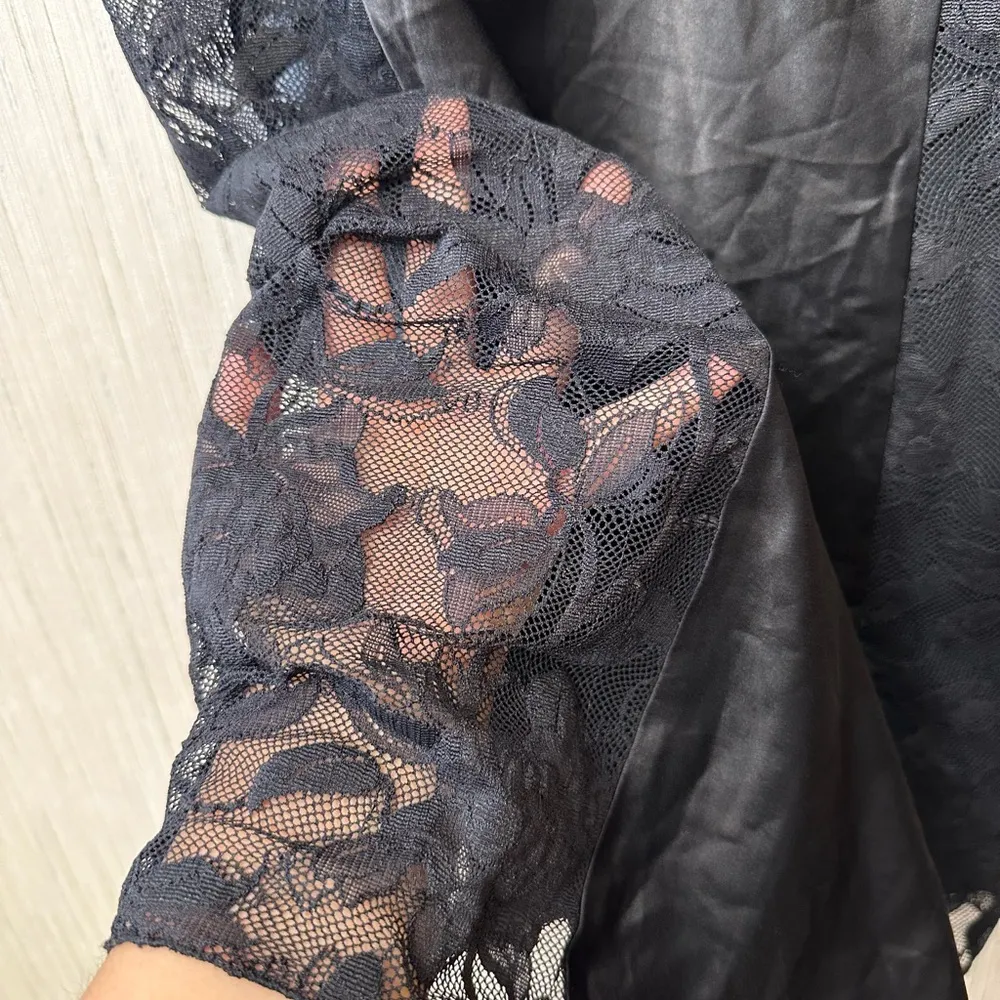 Victoria's Secret Y2K Black Satin Chemise with Lace Trim - Image 2