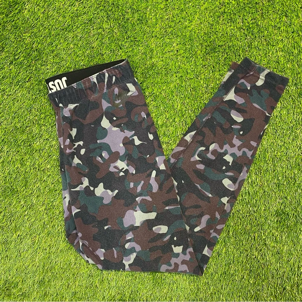 Purple Camo Nike Leggings - Image 5