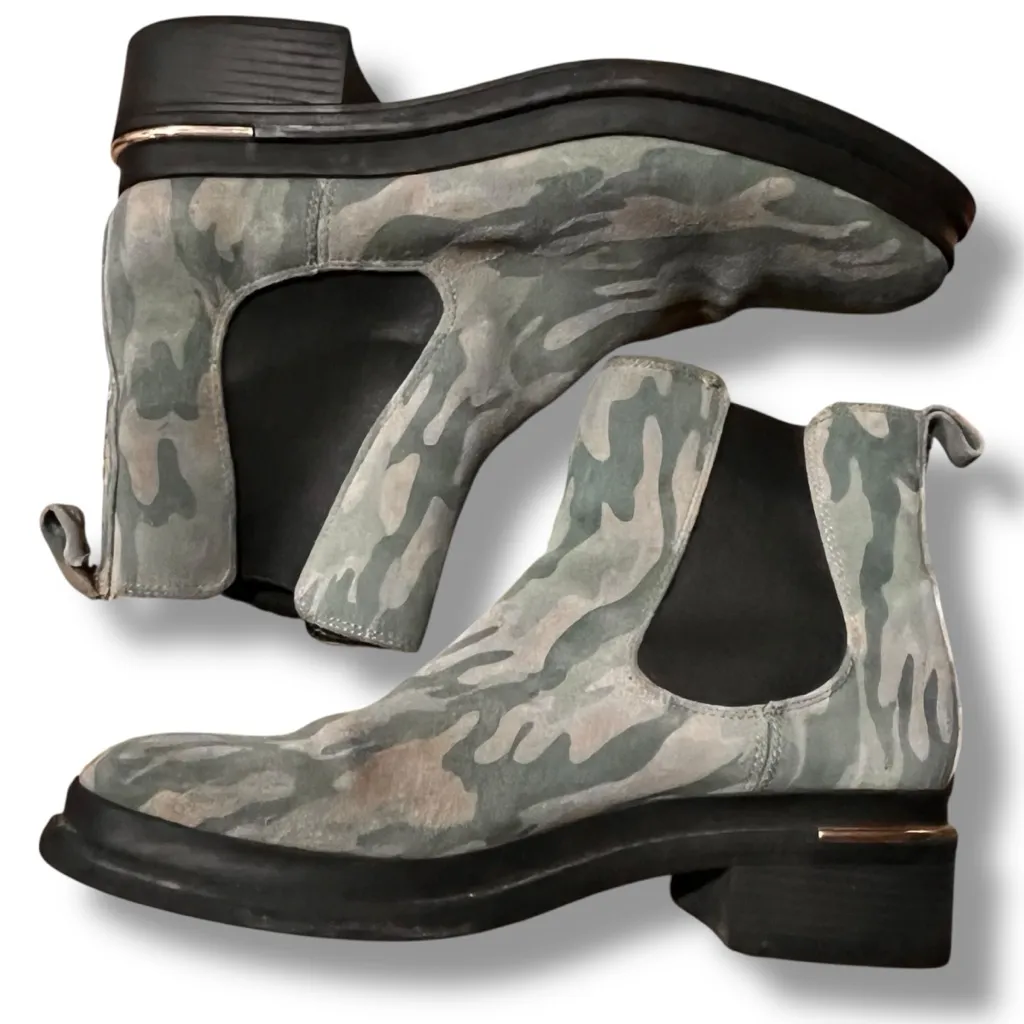 Women's Kenneth Cole New York Levon Chelsea Boots Size 9.5 Green Camo Grunge - Image 5