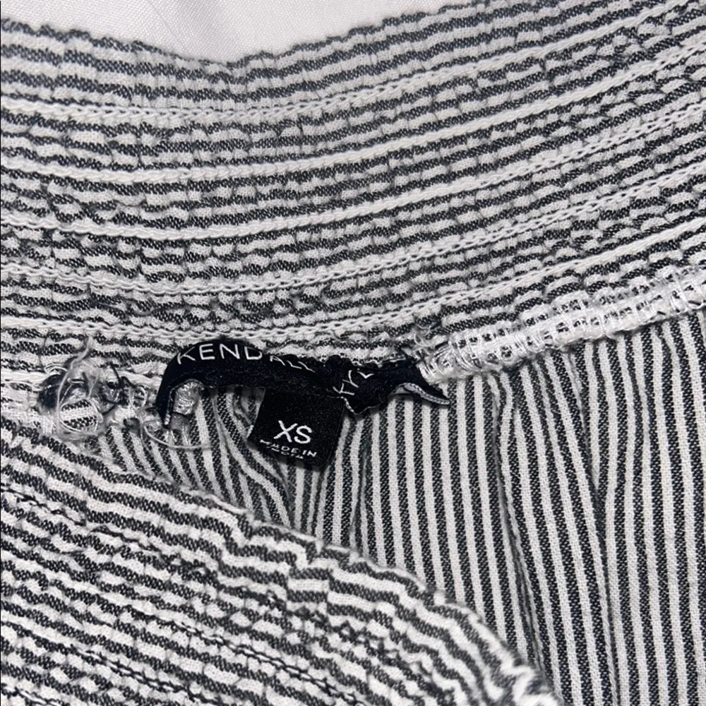 Kendall & Kylie Size XS Striped Boho Top - Image 10