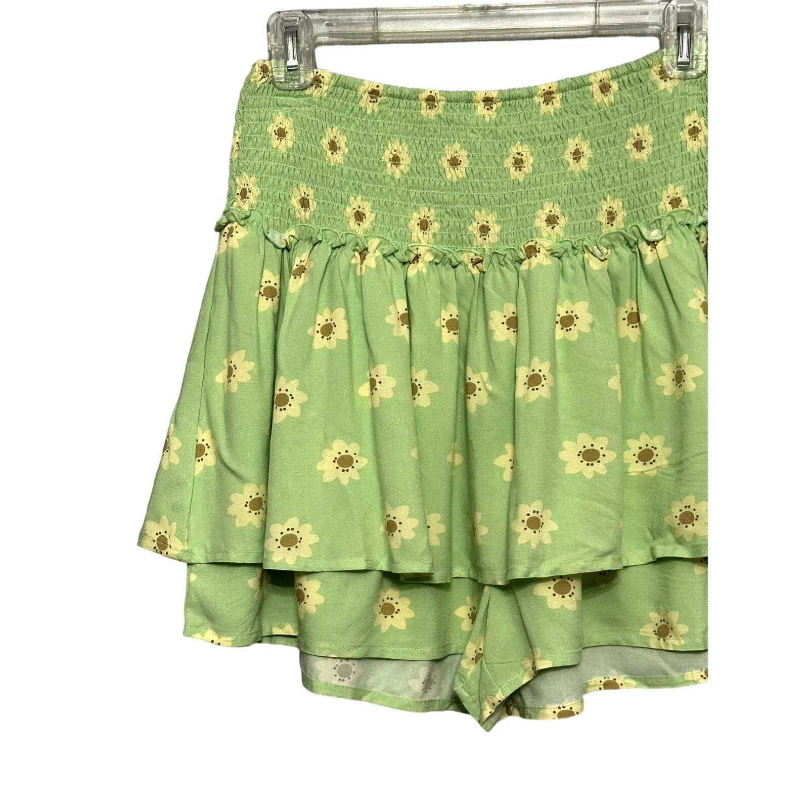 BP Skort Daisy Floral Smocked Waist Tiered Design Lightweight Multicolor M NWOT - Image 3