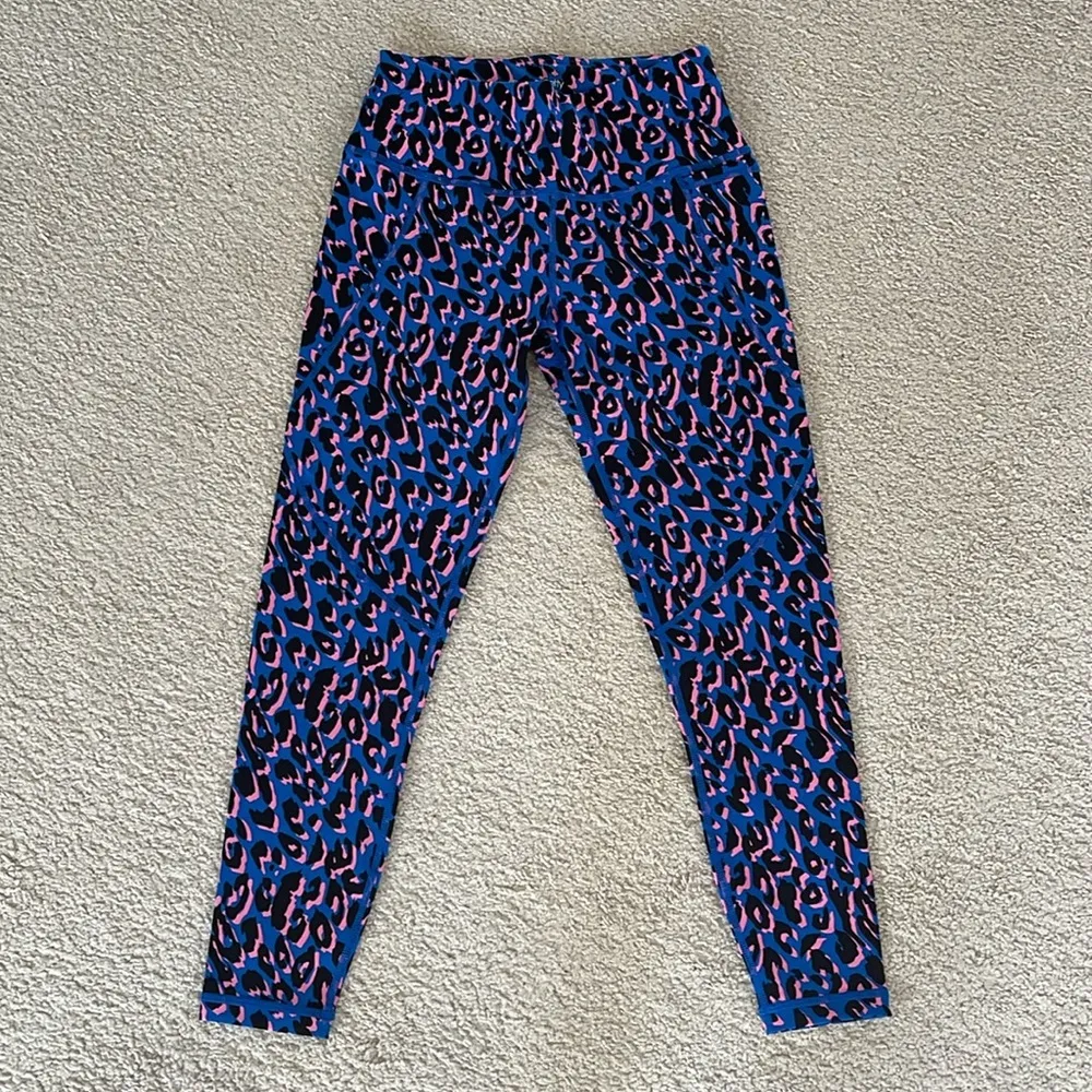 Sweaty Betty Pink Leopard Print Power 7/8 Workout Leggings - XS/0-2 - Image 3