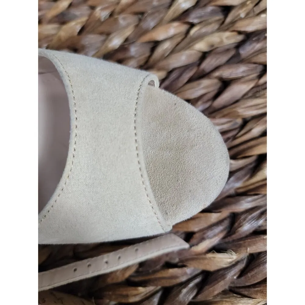 Charles by Charles David Women's 8 M Beige Suede Formal Preppy Wedge Sandals - Image 9