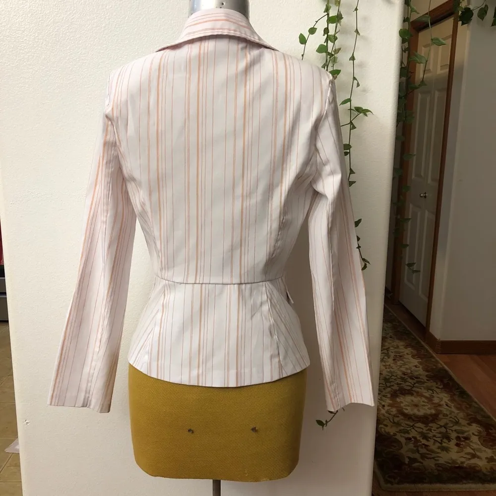 XOXO in America and Abroad jacket white - Image 4