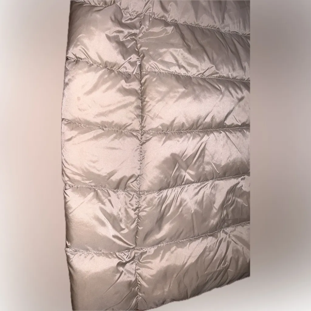 Martha Stewart Tan Beige Down Puffer Jacket Vest Lightweight Packable Quilted M Size M - Image 8