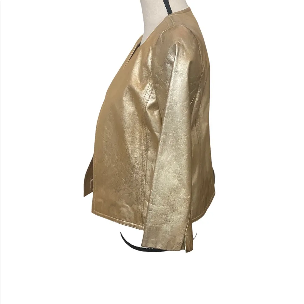 Linda Allard Ellen Tracy gold leather 8 open front jacket. - Image 3