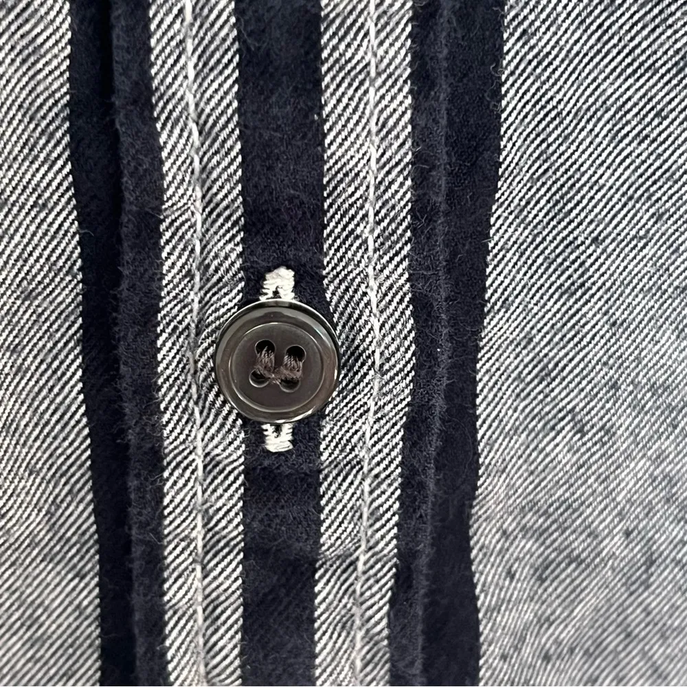 Women’s J. Crew Factory Long‎ Sleeve Plaid Button Down Shirt Size XS Black White - Image 4