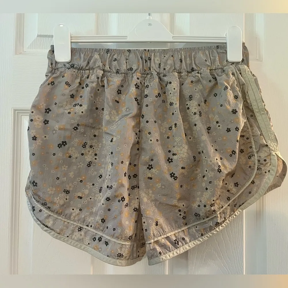 Free People Movement Varsity Blues Printed Shorts Size Large - Image 4