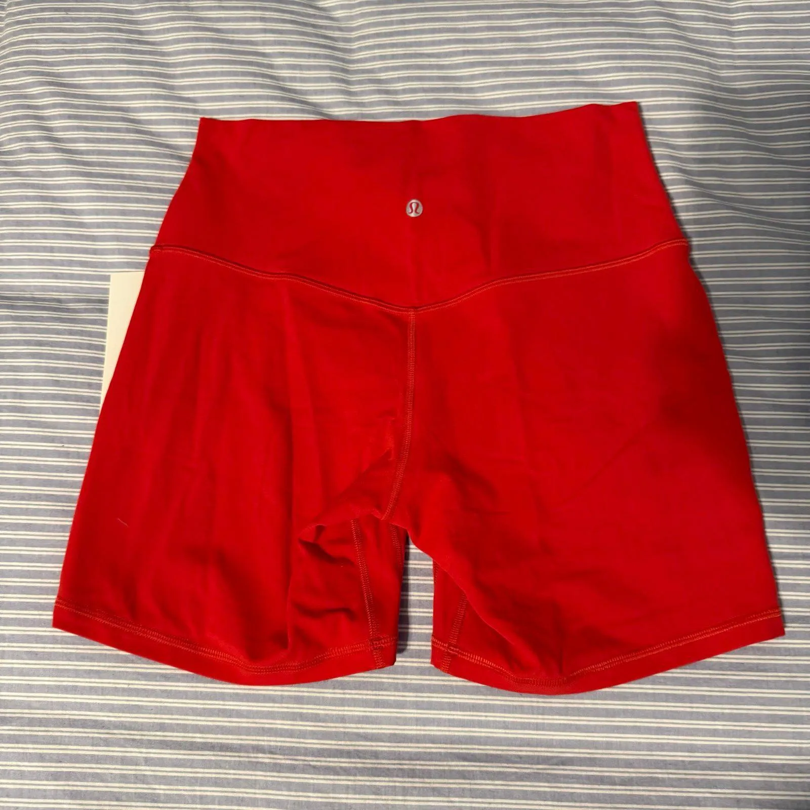 Lululemon  Athletica Align High-Rise Short 6" - Image 3
