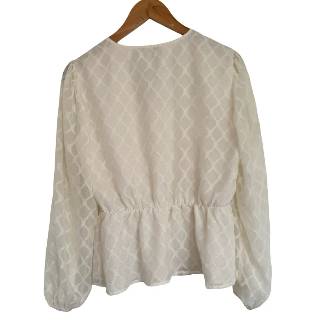 Elizabeth and James Ivory Elegant Off White Long Sleeve Peasant Top Blouse M - Image 4