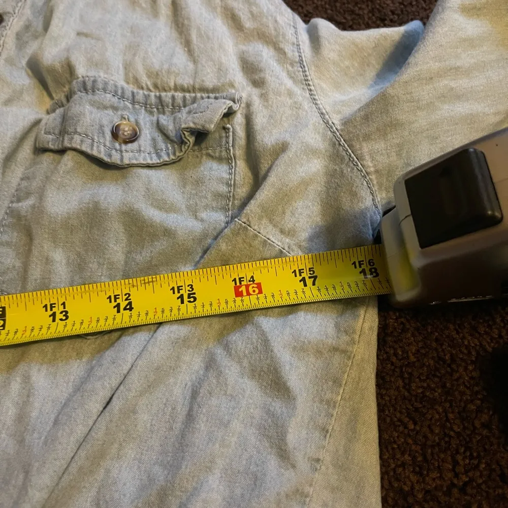 light blue denim cropped tied elbow sleeve shirt M - Image 9