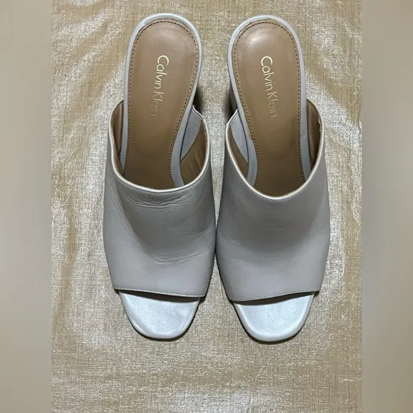 Cicelle Mules Size 9.5 - Image 2