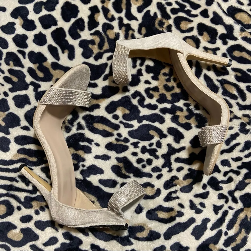 Strappy rhinestone pumps Size 9.5 - Image 4