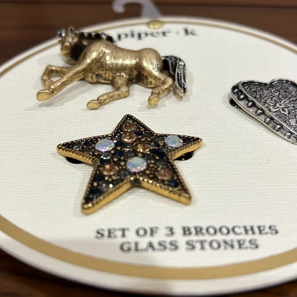 Piper K | Equestrian/Boho Motif Brooch Set Gold - Image 9