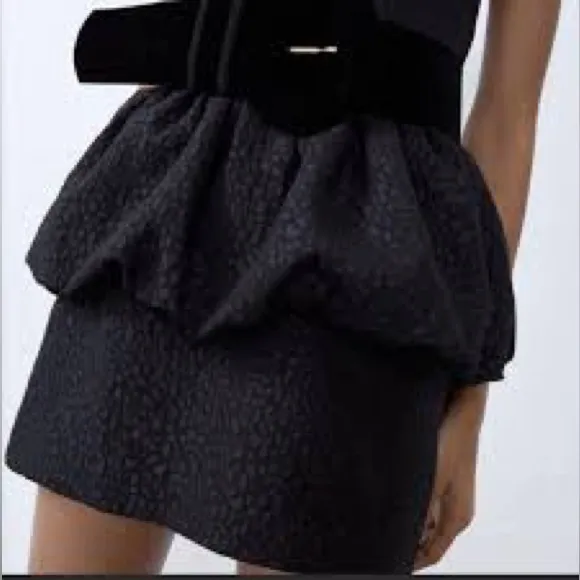 NWT ZARA‎ BLACK JACQUARD MINI SKIRT High waist Size M Waist 27 - Image 3