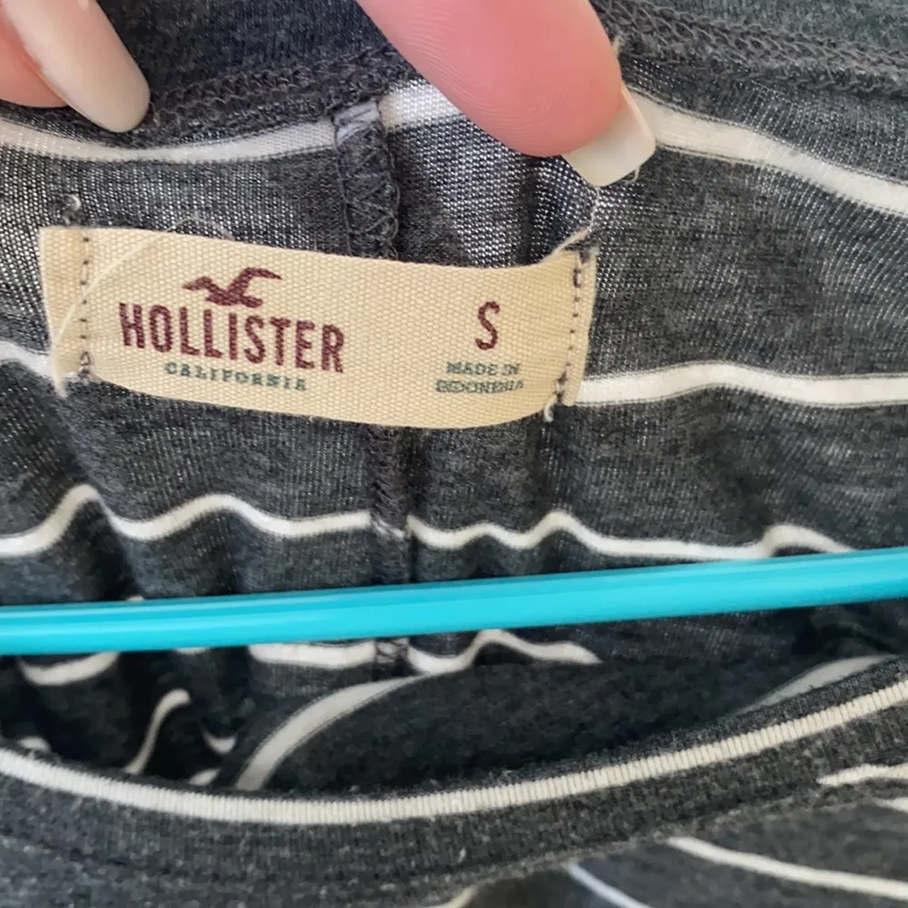 Basic Hollister shirt - Image 3
