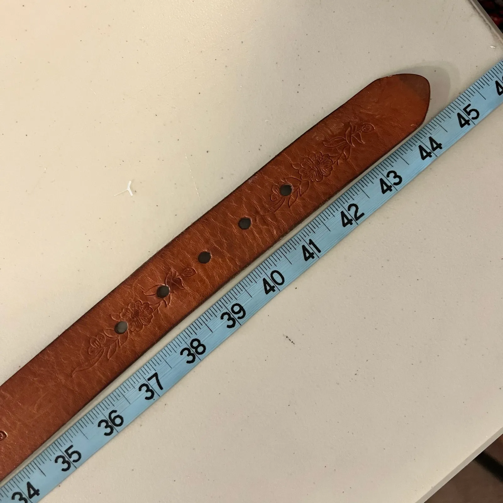 Columbia Vintage 90s Tan Genuine Leather Floral Embossed Brass Belt Size XL - Image 8