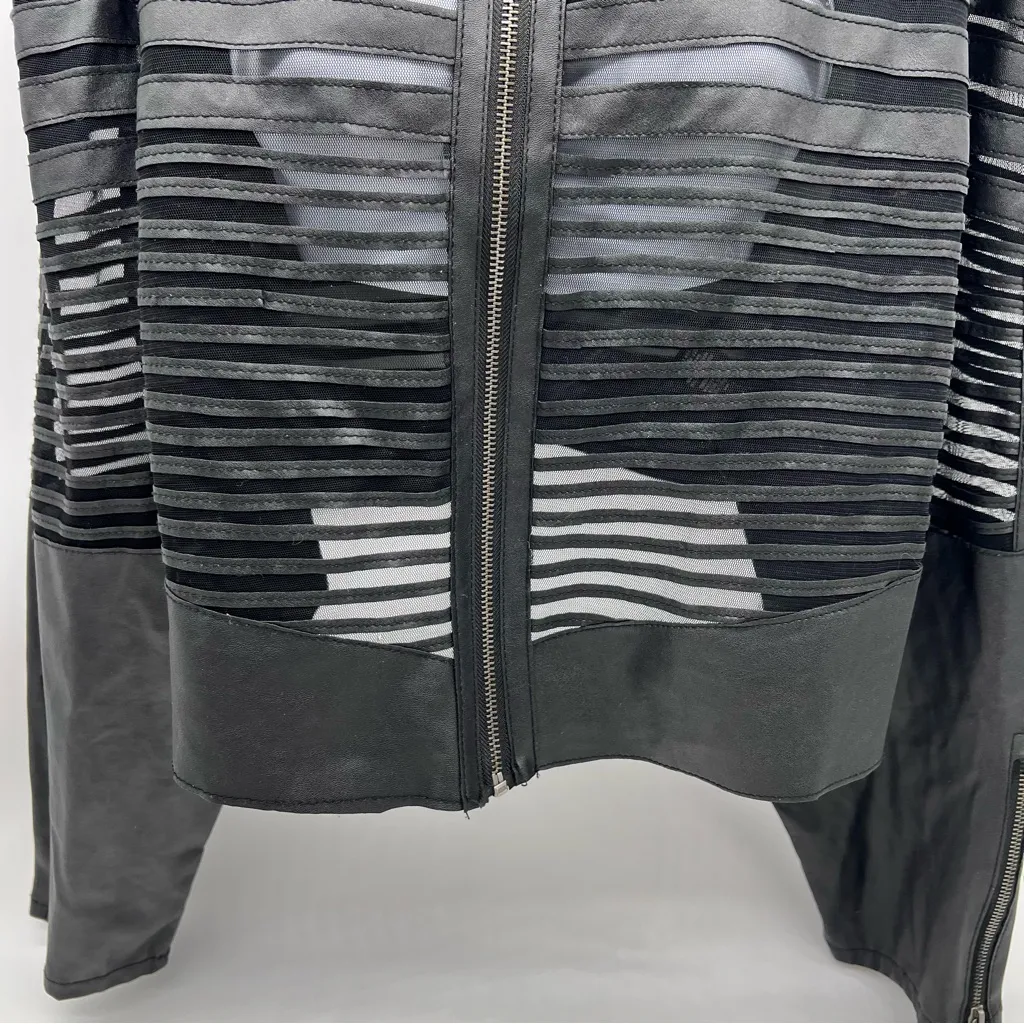 New Look Black Sheer w:Cropped Vegan Leather Striped Cropped Moto Jacket-Size 3X - Image 3