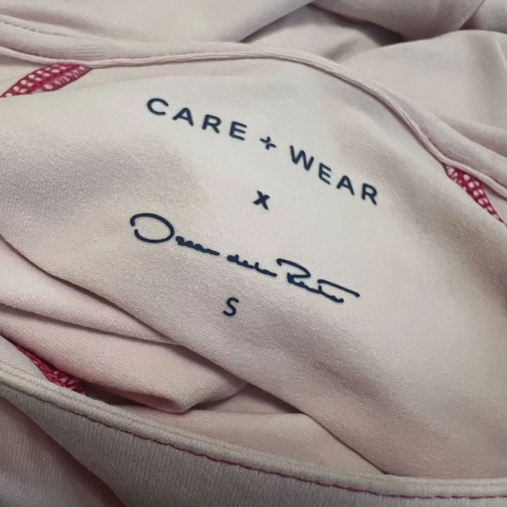 Care+Wear x Oscar de la Renta Port Access Hoodie Pink Sweatshirt Sz S - Image 4