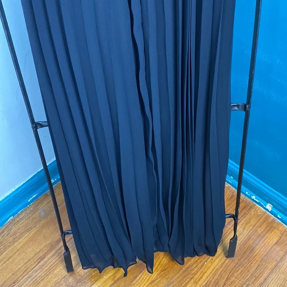 BCBG generation extra small black pleated maxi dress - Image 3