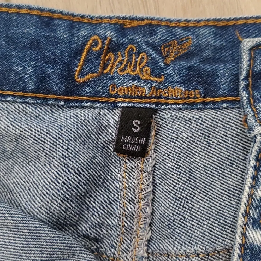 Distressed High Rise Denim Shorts - Image 4