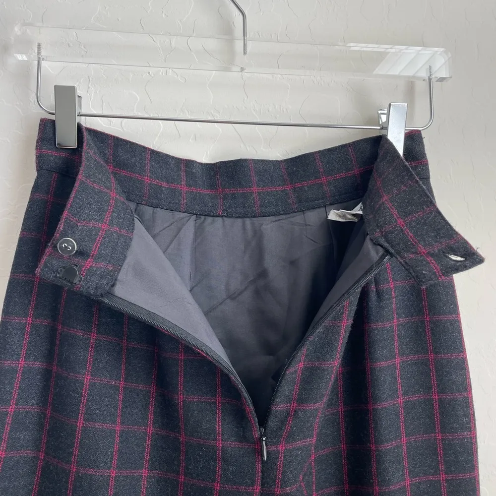 Vintage Breckinridge Wool Plaid Skirt Dark Grey Red Union Made in USA 5-6 - Image 3