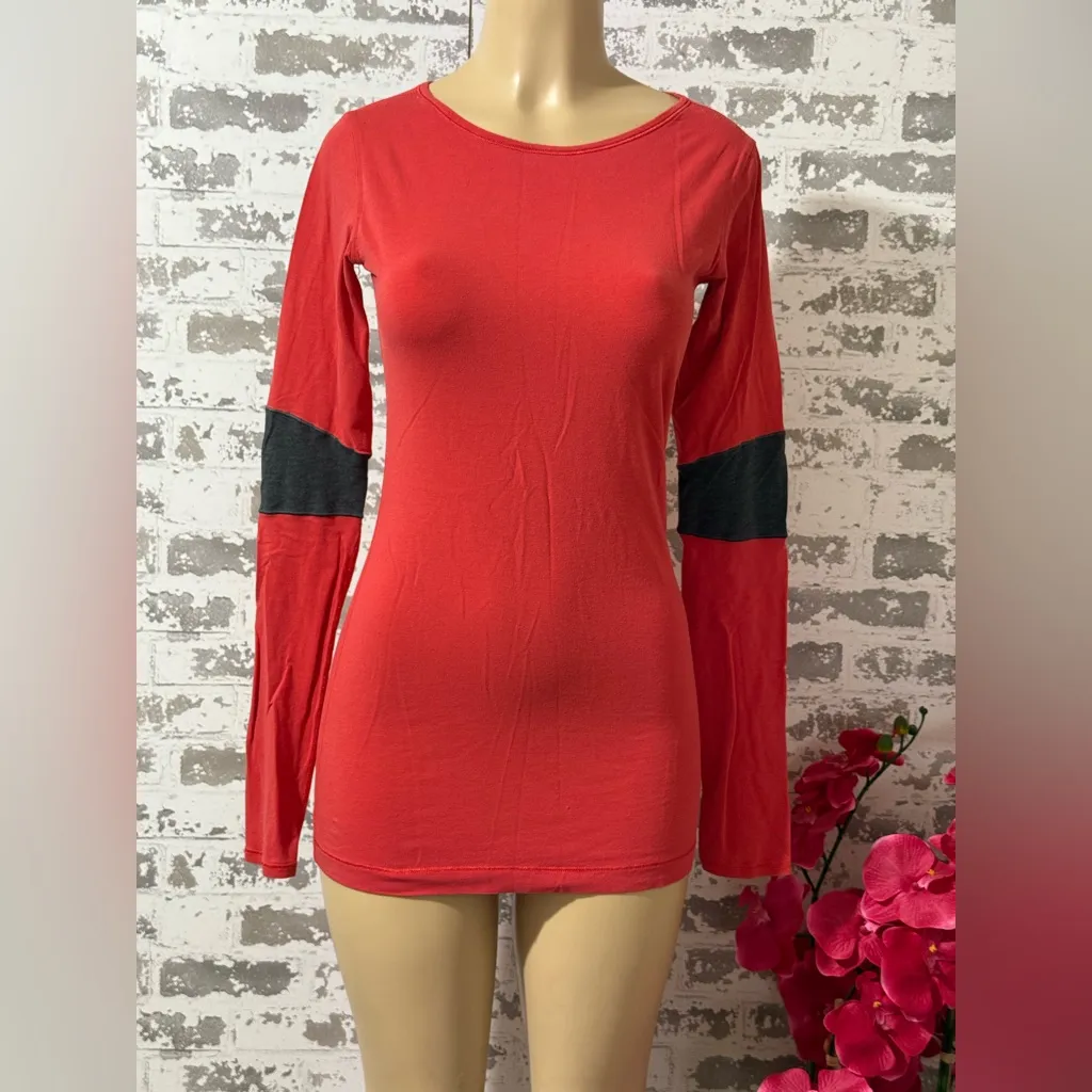 Lululemon Athletica Bright Red Long Sleeve Tee with Black Accents - Image 5