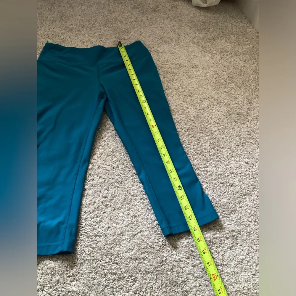 Teal Blue Capri Compression Athletic Pants Womens Medium - Image 6
