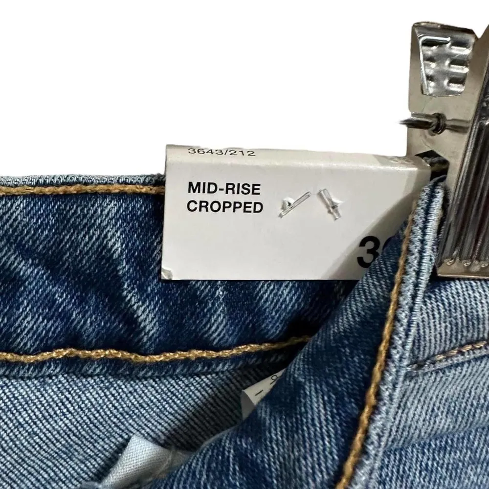 Women's Mid-Rise Cropped Flared Denim Frayed Hem Jeans Size 4 NEW - Image 5