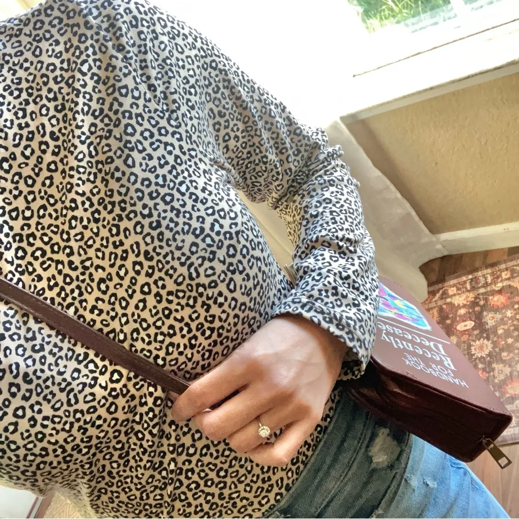 NWOT Beetlejuice crossbody - Image 3