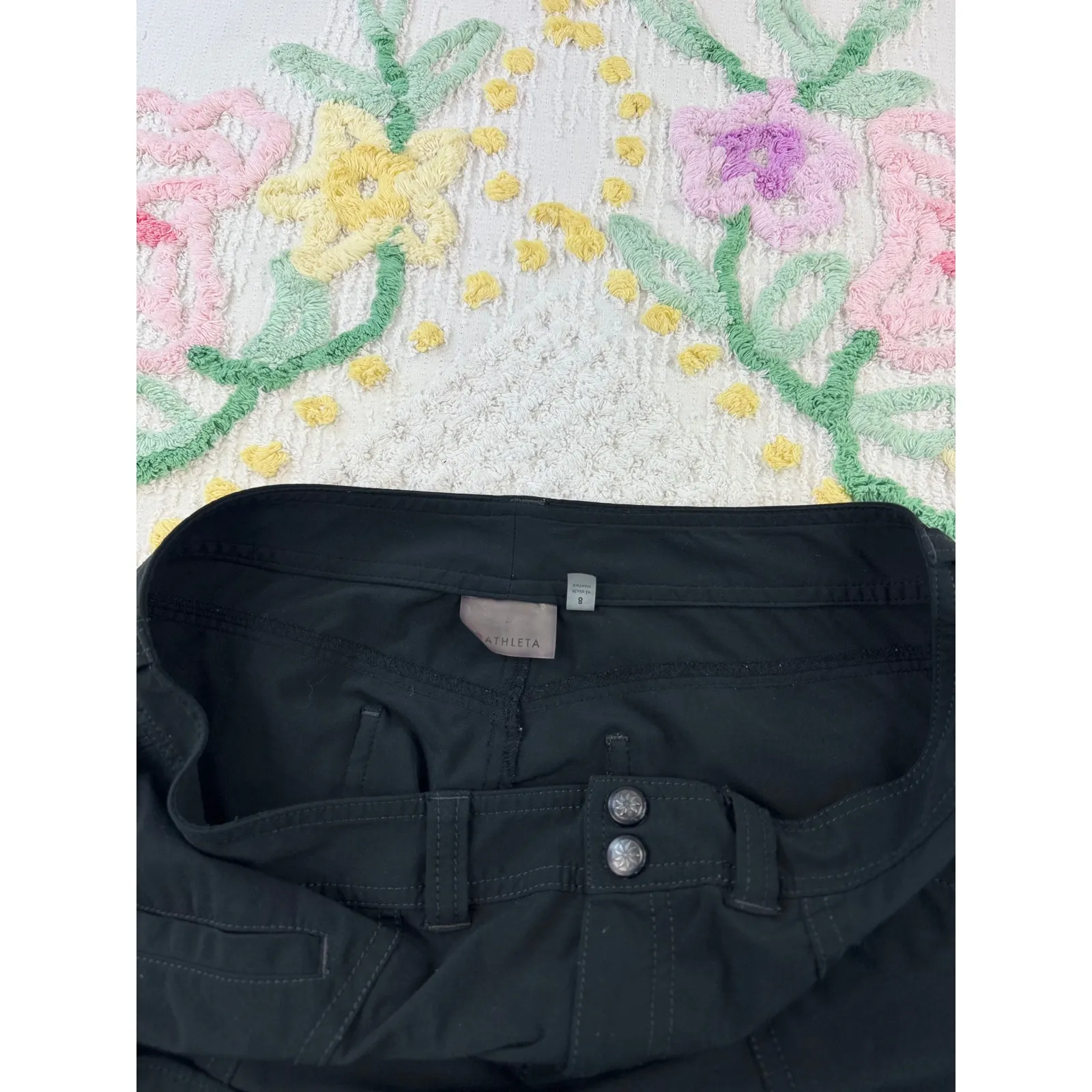 Athleta Black Cargo Capri Pants Cropped Outdoor Hiking Travel Womens Size 8 - Image 5