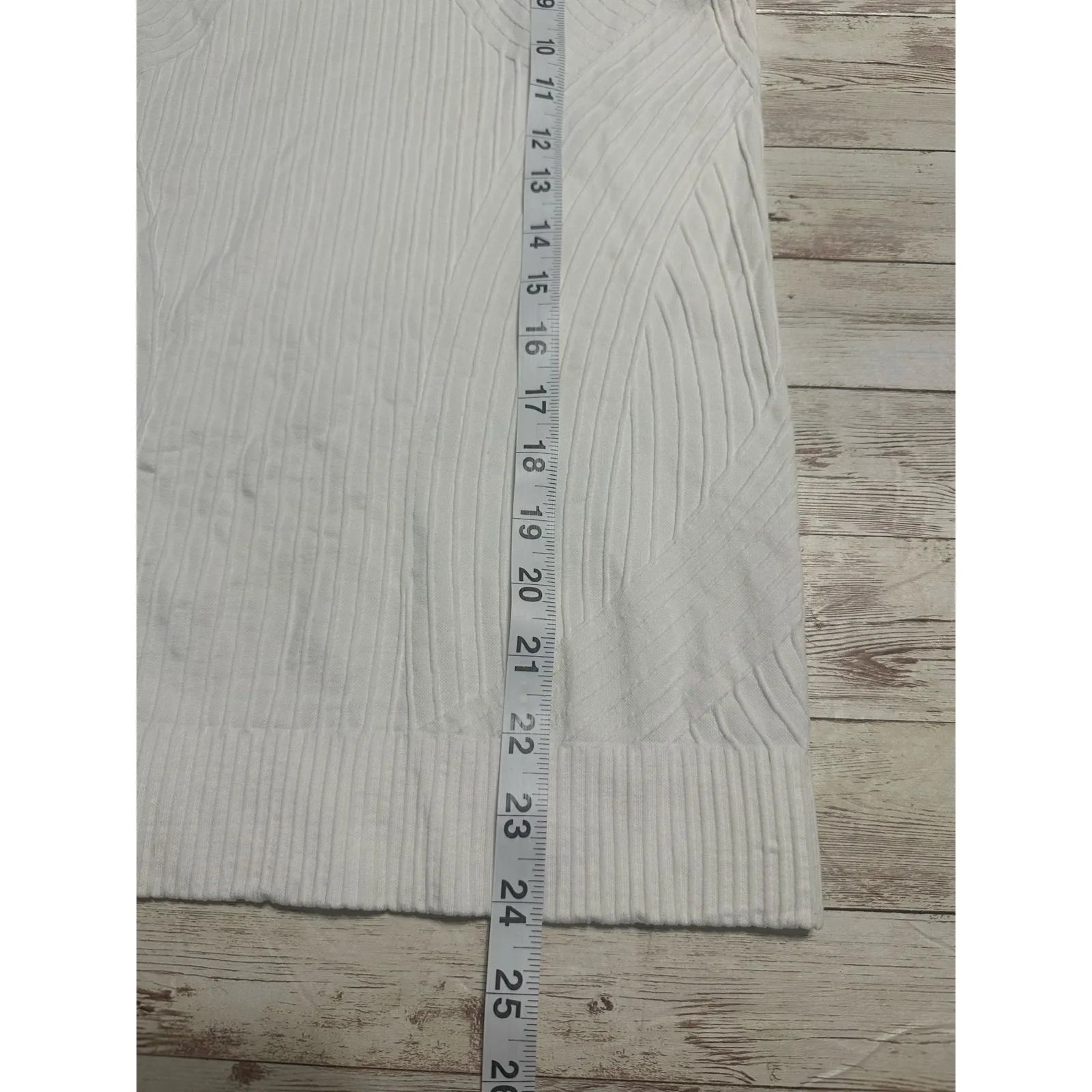 Lululemon  Textured Pullover Long-Sleeve Top Size 6 White Embossed Running - Image 6