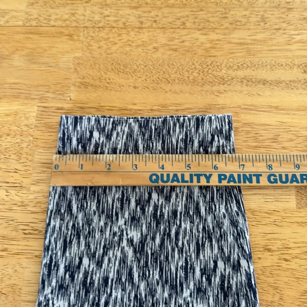 Soft Surroundings women’s Blue White Ankle Cropped size 8 petite cotton spandex - Image 9