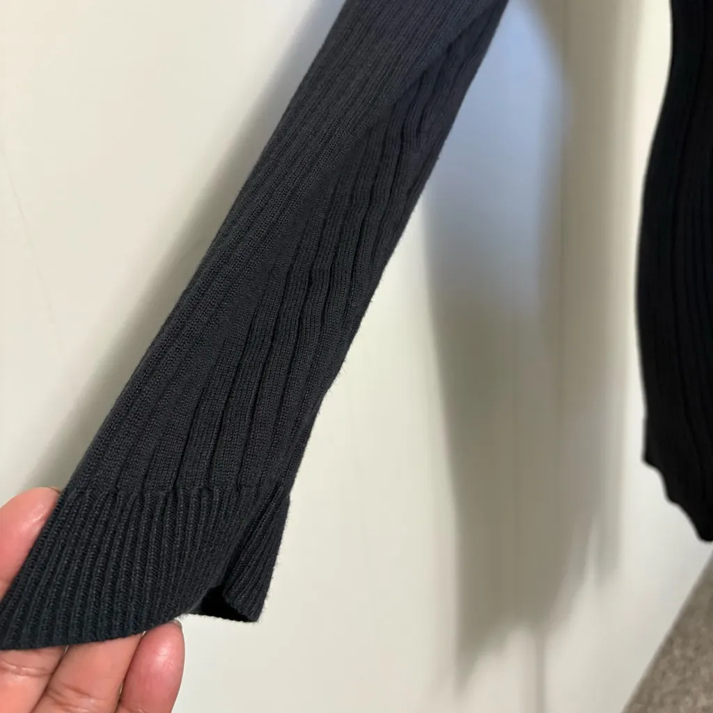 Lands' End Women's Black 1X Cable - Image 3