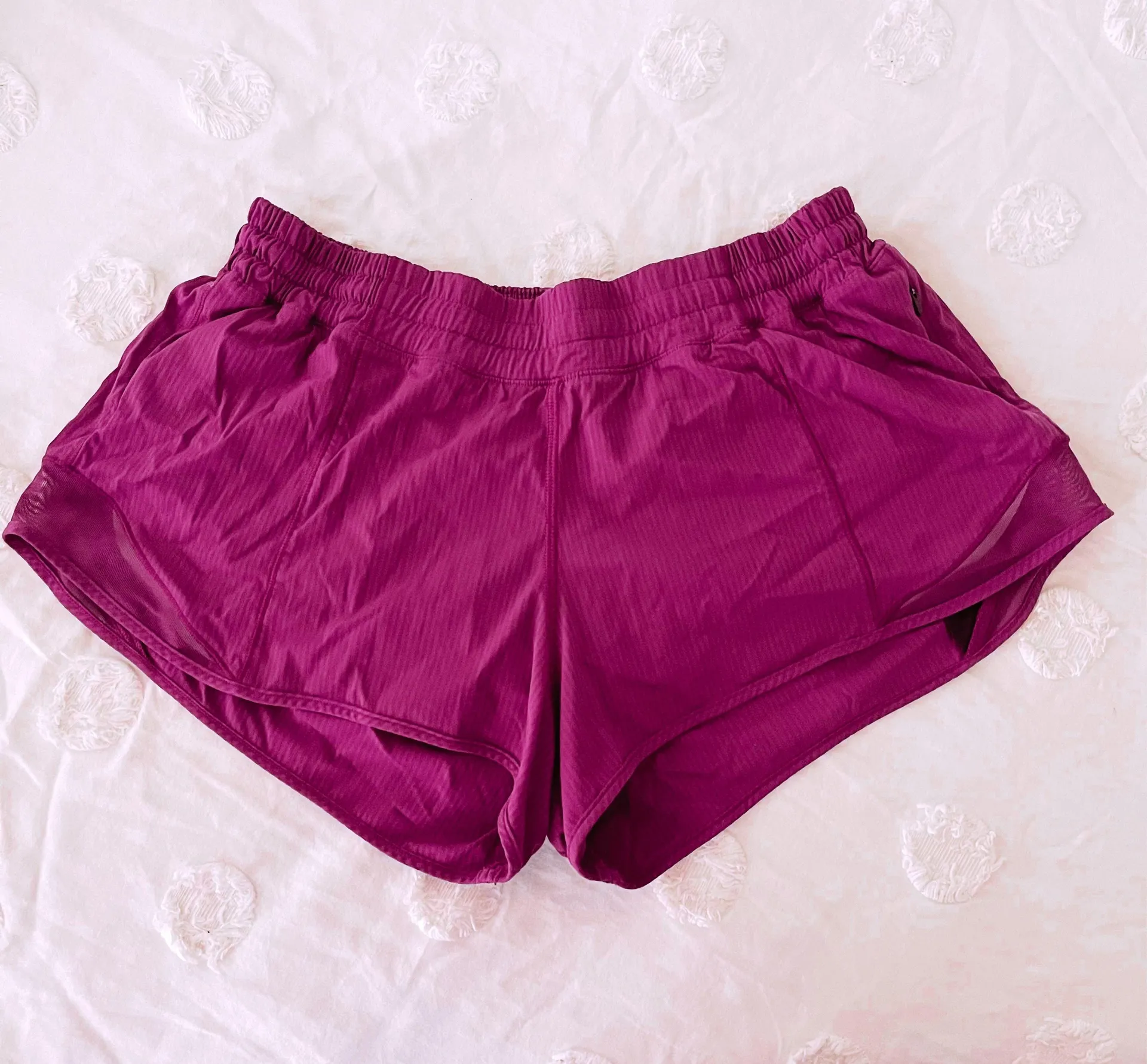 Lululemon Hotty Hot 2.5” Shorts - Image 2