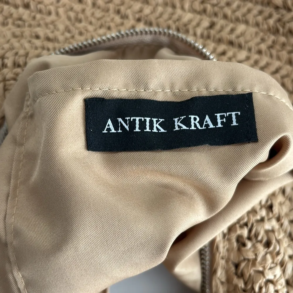 ANTIK KRAFT Anthropologie slouchy paper tote with zipper closure. - Image 8