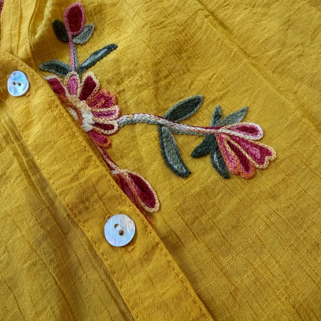 Fig and Flower Embroidered Yellow Floral Button Down Shirt Size 2X Plus Size - Image 4