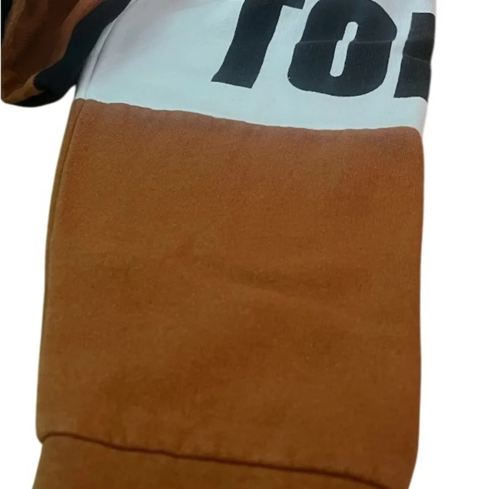 Trafaluc cropped long sleeve color blocked sweatshirt, size Small - Image 3