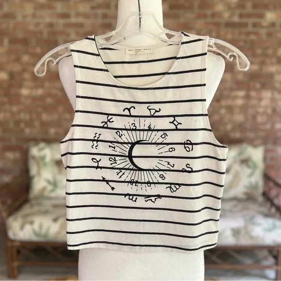 Truly Madly Deeply Urban Outfitters Tank Top Cropped White Striped Graphic M - Image 2