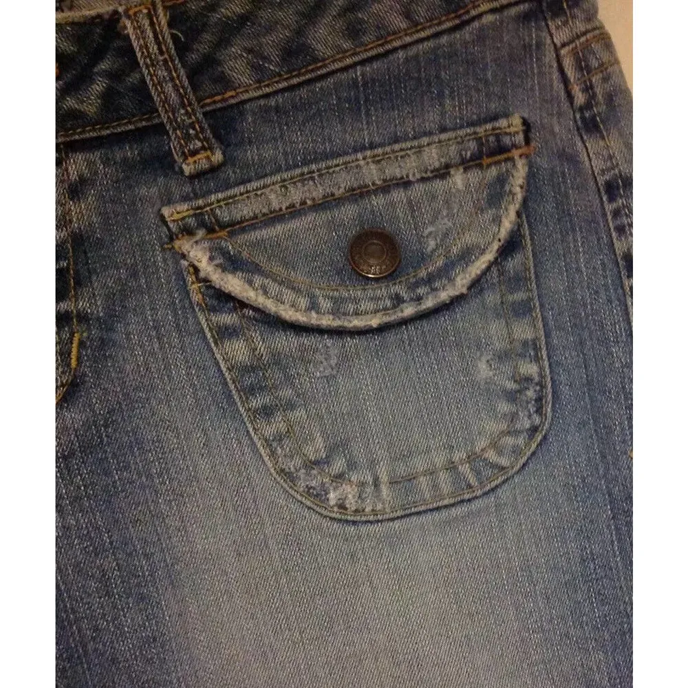 Juniors Aeropostale Flap Pocket Distressed Capri Jeans with Stretch Size 5/6 - Image 3