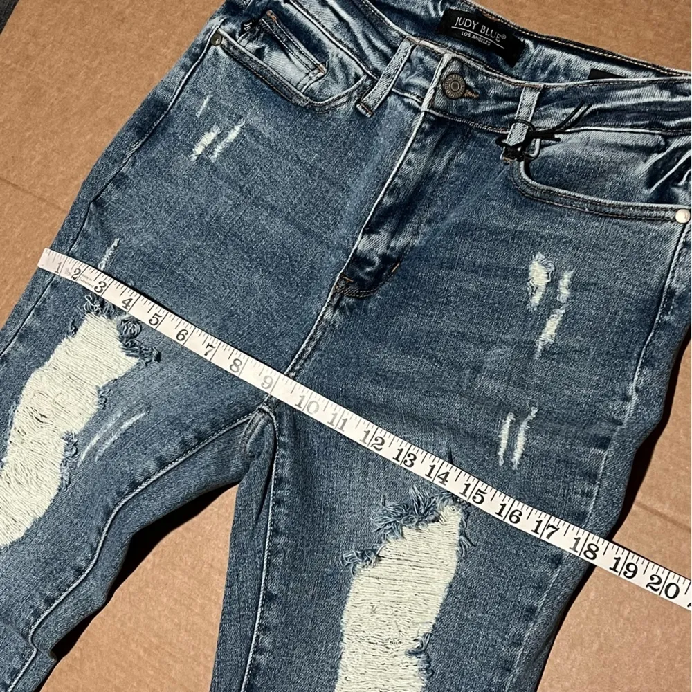 Judy Blue High Waist Distressed Flare Jeans, size 9/29 NWOT - Image 9