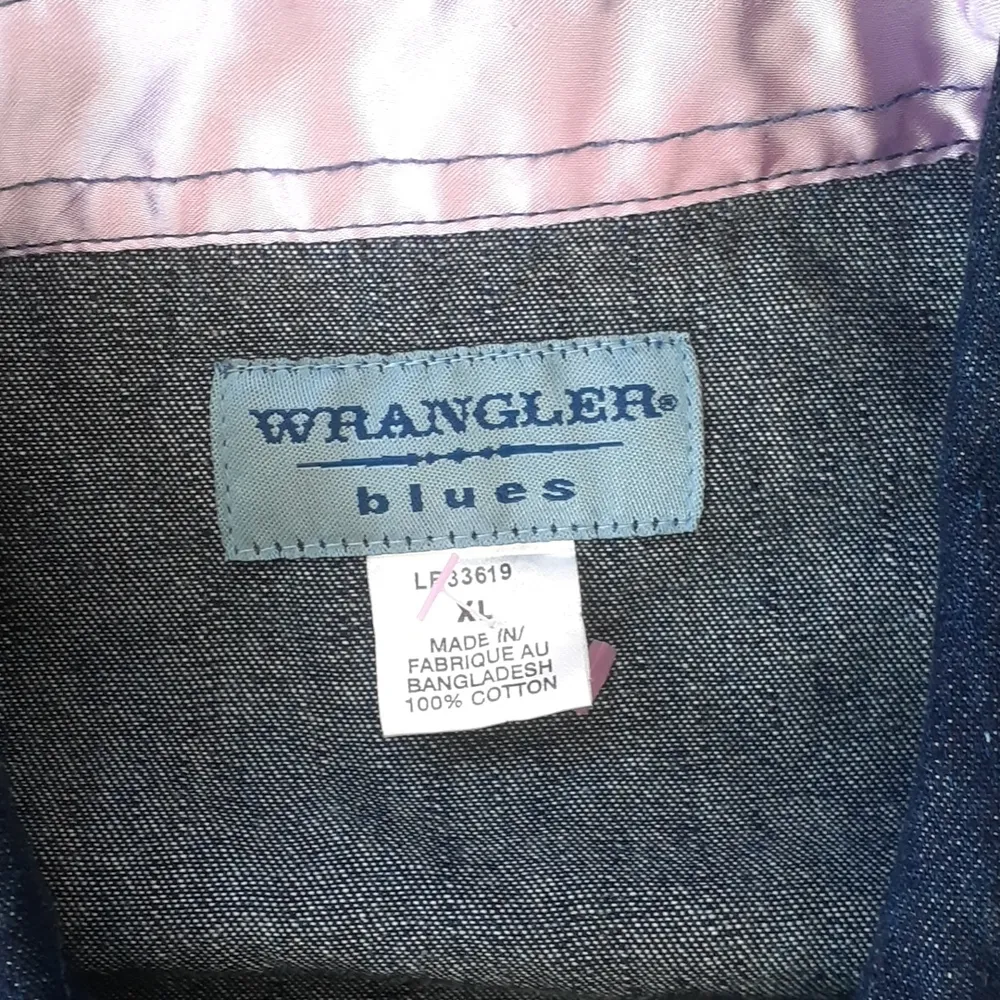 Wrangler Blues Dark Wash Denim Jacket SIZE XL Western Pearl Snap Studded Yoke - Image 2
