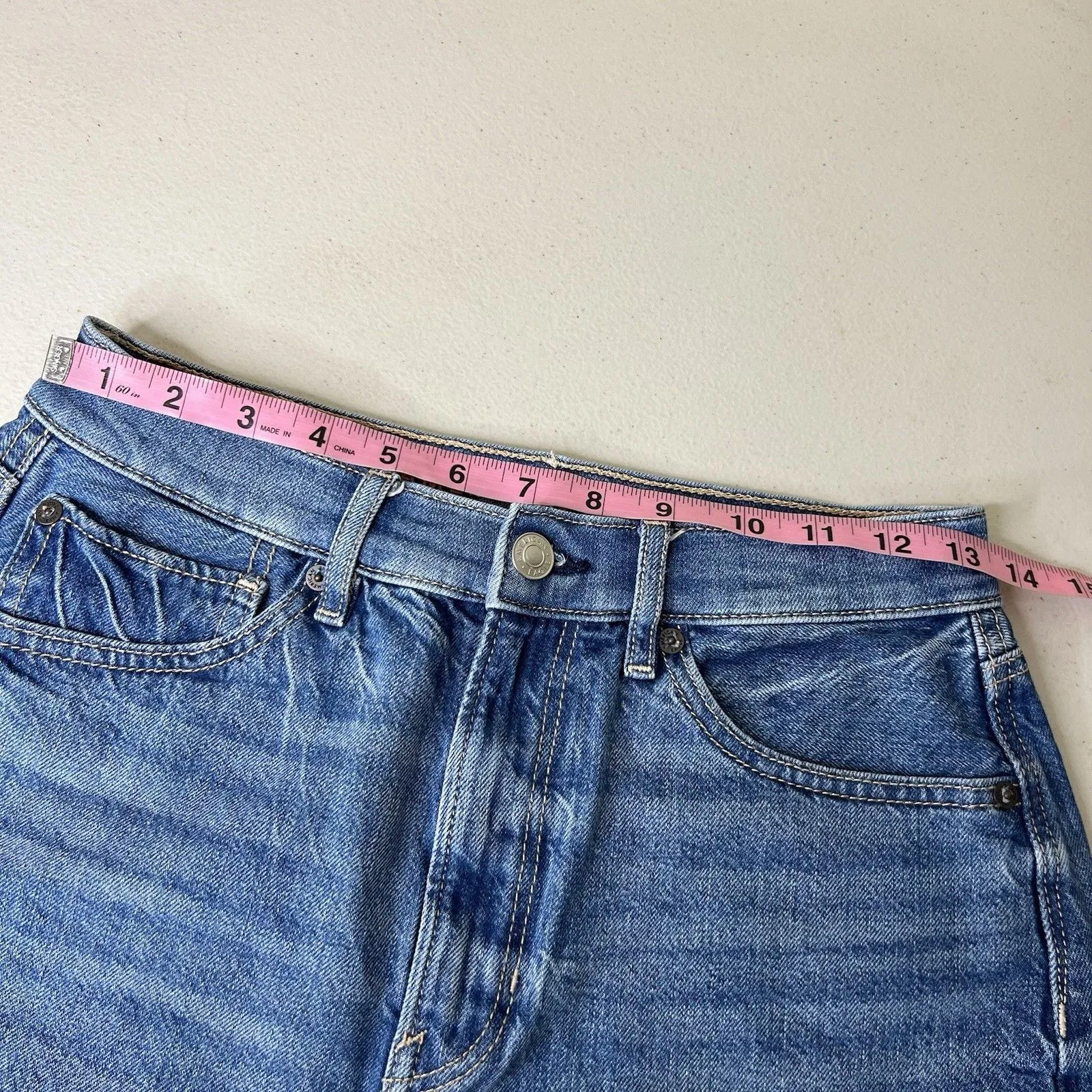 3/$30 American Eagle Denim Shorts Womens 6 Highest Rise 90s Boyfriend - Image 5