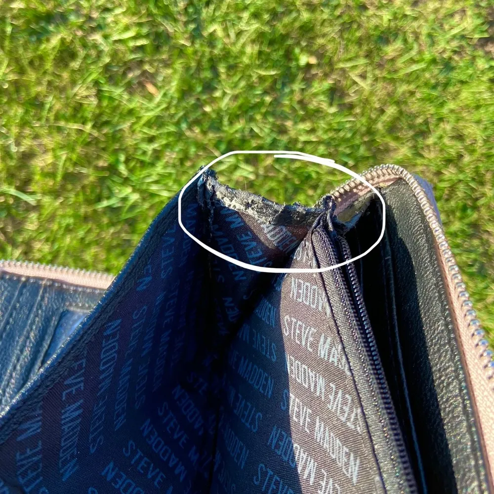 Steve Madden Wallet - Image 7